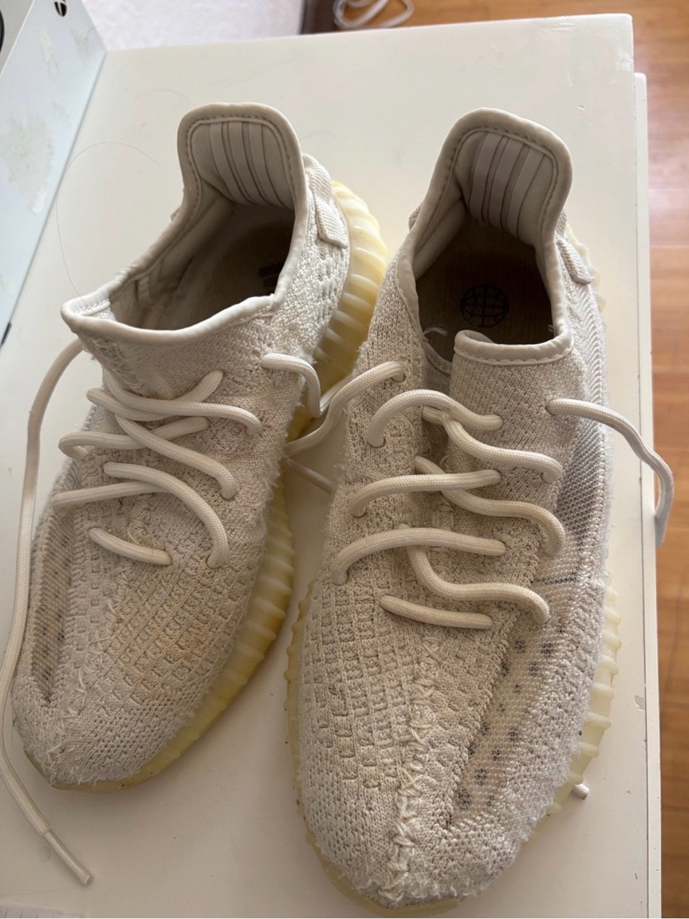 Cream & white Yeezy 350 V2 sneakers #yeezy #boost